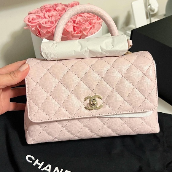 Meet your Posher! - Picture 5 of 6